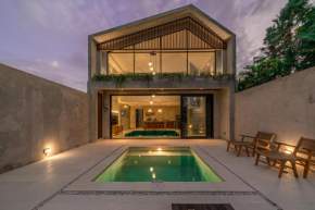 Casa Solo - Chic Industrial 1BR Villa Close to Pererenan Beach
